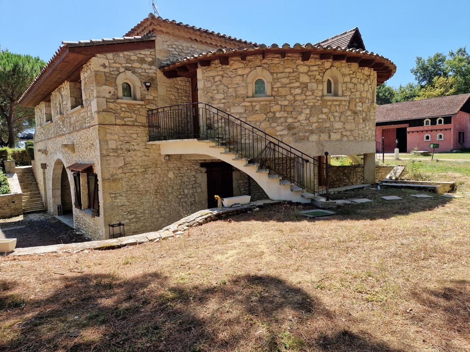 Domaine De La Tour De Peres Apartment *